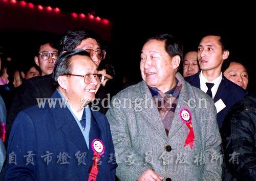 �r(sh��)���Ļ����L(zh��ng)���R��֮/��������С�M�M�L(zh��ng)���������^��